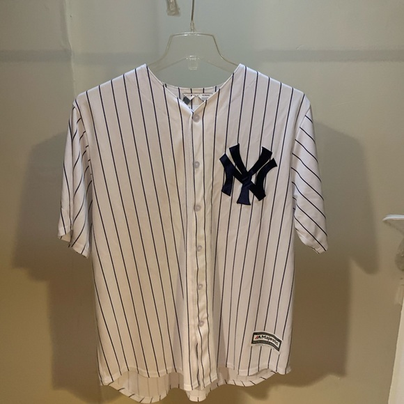 Aaron Judge Yankee jersey - Picture 2 of 2